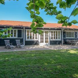 8 person holiday home in Aabenraa-By Traum, khách sạn ở Aabenraa