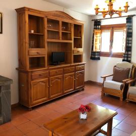 Apartamentos Rurales Poqueira، فندق في كابيليرا