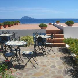 Hotel Punta Barone, hotel u gradu Santa Marina Salina