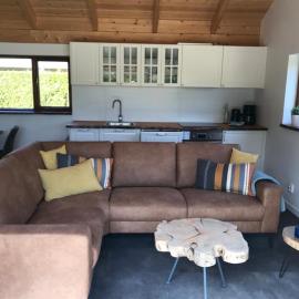 Heerlijk huisje vlakbij de duinen van Oostvoorne, hotel in Oostvoorne