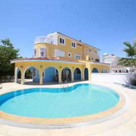 Viesnīca Fairways villa Belekā