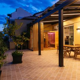 Luxury Penthouse with Sea View - City Center, hotel sa Pescara
