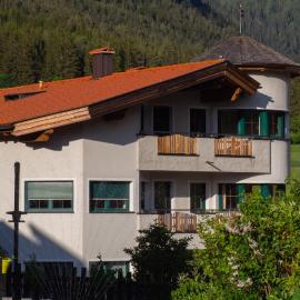 Appartement Strolz, hotel em Schnann