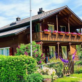 The Swiss Paradise 1 Penthouse apartment, hotel Wirzweliben