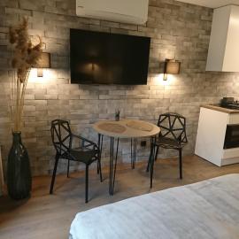 Kalno Studijos, hotell i Juodkrantė