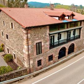 Apartamentos Santa Lucia, hotel Cabezón de la Salban