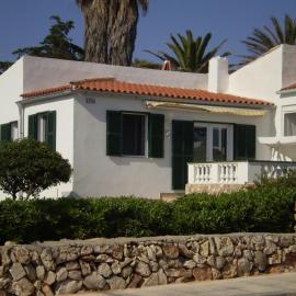 Ferienhaus nahe am Meer, hotel v destinaci Sant Lluís