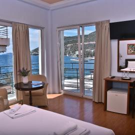 Grand Hotel Loutraki, viešbutis mieste Lutrakis