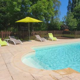 Le Grand Domaine du Rocher, hotell i Bonnemain