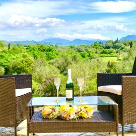 Armonia Corfu Luxury Apartment، فندق في مدينة كورفو