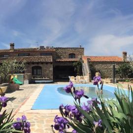 Casa rural La Tahona del abuelo TR CC 00344, хотел в Plasenzuela
