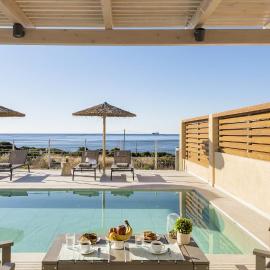 Viesnīca Kiotari Akti Beachfront Villas pilsētā Genadi