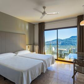 Can Fisa Hotel & Apartments、コルベラ・デ・リョブレガットのホテル