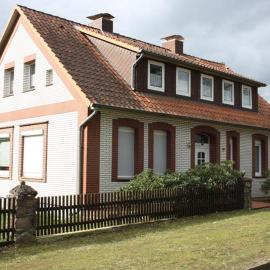 Heidezeit - Ferienwohnungen in Müden โรงแรมในFaßberg
