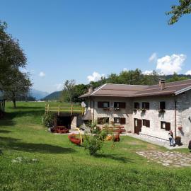 Chalet Maso Pino, hotel in Castello Tesino
