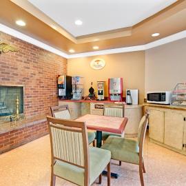 Super 8 by Wyndham Milford/New Haven, hotell i Milford