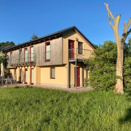 Ferienhaus OaSee Jabel, hotelli kohteessa Jabel