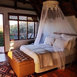 Camp Acacia - Private Safari Lodge with Pool near Amakhala, hotel v destinácii Paterson