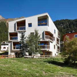Alpine Lodge Chesa Plattner、ポントレジーナのホテル