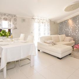 Apartments Dora, hotel in Poreč