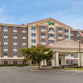 Holiday Inn Express Hotel & Suites Fort Myers East - The Forum by IHG, hotel din Fort Myers