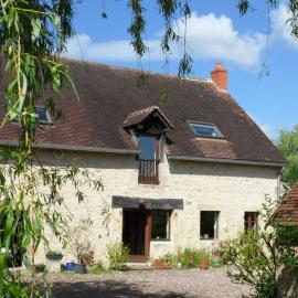 Les Houlins, hotel em Pouzy-Mésangy