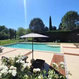 Côté Provence, hotel i Le Thor