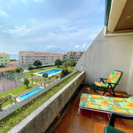 Beachside Feel Full Apartment Beach & Casino, hotel u gradu São Félix da Marinha