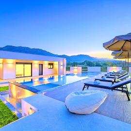 Villa Solaris Heated Pool & Jacuzzi, hotell i Georgioupolis