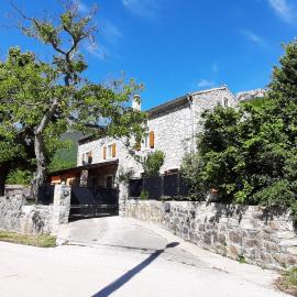 Villa Kozljak, for 10 people, pool, hotel a Kozljak