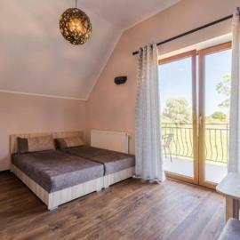 Pokoje u Wiktorii, hotel u gradu Štutovo