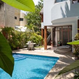 Casa Sonoma - Charming Condos Minutes from Beach & Reef