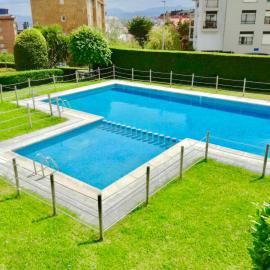 Apartamento Valdenoja Playa Sardinero, hotel u gradu Santander
