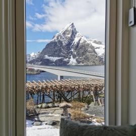 Sakrisøy Gjestegård - Manor House in Sakrisøy - Solbakken anno 1880, hôtel à Reine