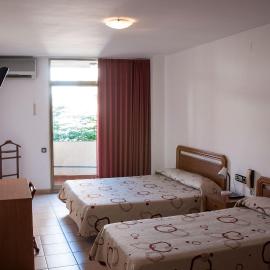 Viesnīca Hostal Fontdemora pilsētā Mora la Nueva