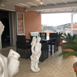 Ampio attico a 5 minuti dal mare