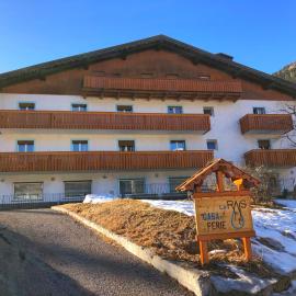 Pozza di Fassa में, होटल Casa per Ferie Le Rais
