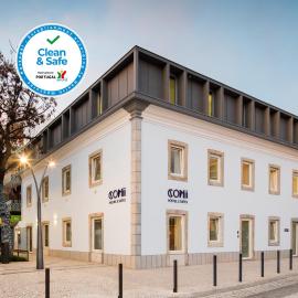 Hostel Conii & Suites Algarve, hotel i Quarteira