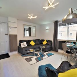 Contemporary Boutique 4 Sleeper Eton High Street - Pass the Keys, Hotel in Windsor
