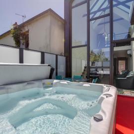 L'Albatros, hotel v mestu Landerneau