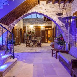 Lazaros Stonehouse، فندق في بانو يفكارا