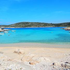 SEA YA - two apartments house with heated pool - 150m from beach, hotel in Zaglavice