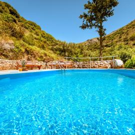 Ellafos Traditional Living-Elafonisi Couples Retreat, hotel in Elafonisi