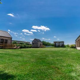 Horse Glamping Park, hotel in Cirkovce
