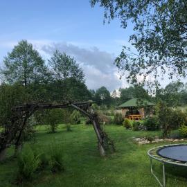 Roztoczańskie Chatki, Hotel in Kaczórki