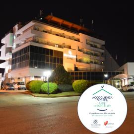 Canadian Hotel, hotel em LʼAquila
