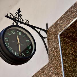 THE OLD TOWN CLOCK