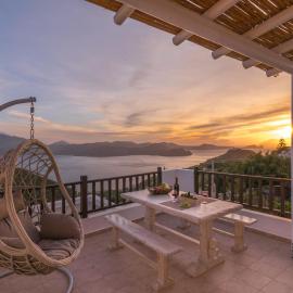 Deluxe Sunrise, hotel u gradu 'Tripití'