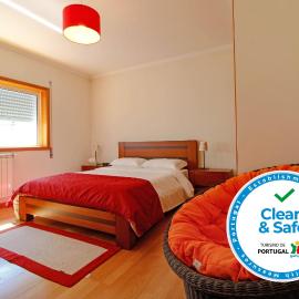 Senhora das Areias - Spacious Apt near the Cabedelo Beach, hotel in Viana do Castelo