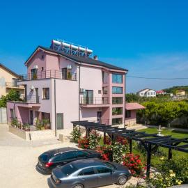 Kys House, hotel in Techirghiol
